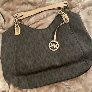 Michael Kors Over the Shoulder Chain Bag (large)